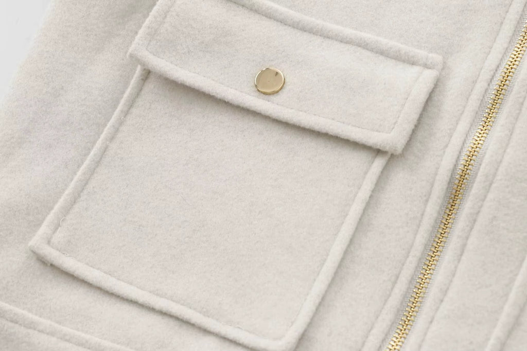 Elegant Zip-Up Winter Jacket