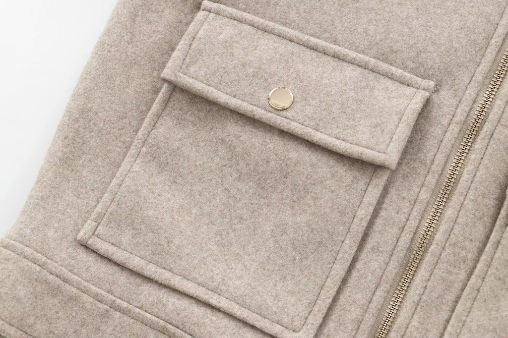 Elegant Zip-Up Winter Jacket