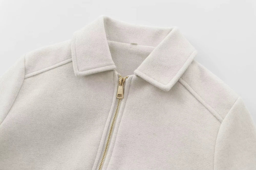 Elegant Zip-Up Winter Jacket