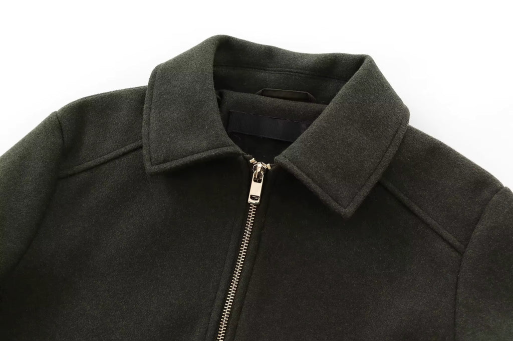 Elegant Zip-Up Winter Jacket