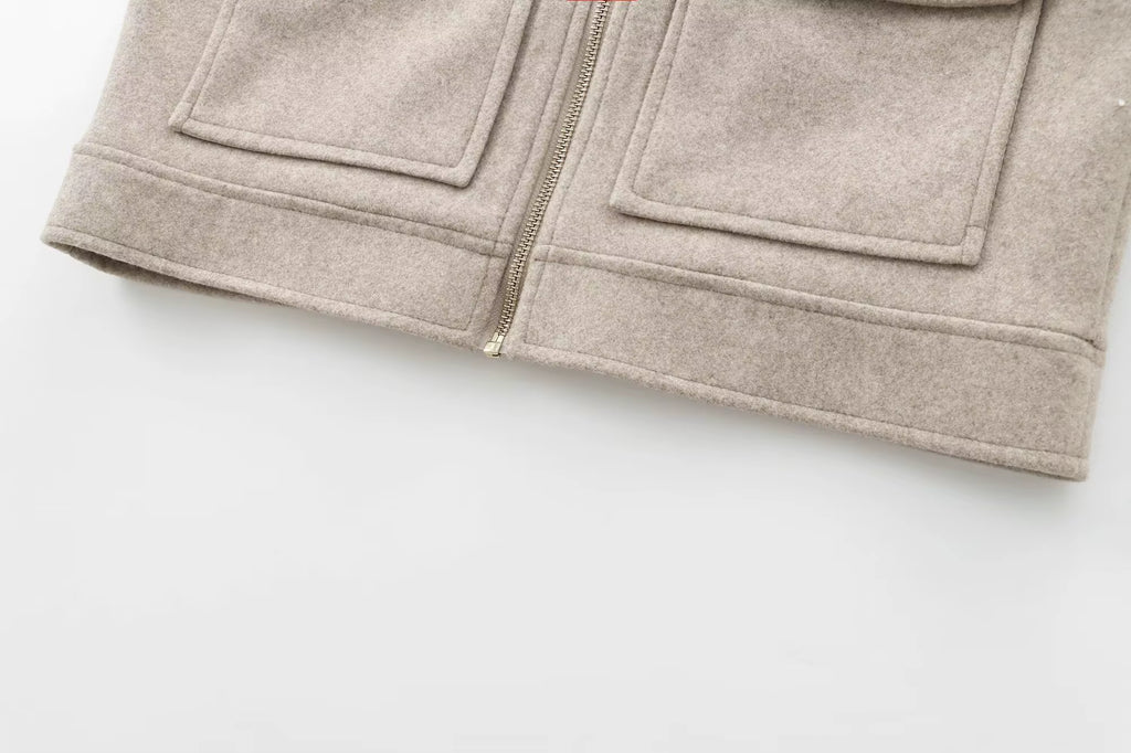 Elegant Zip-Up Winter Jacket