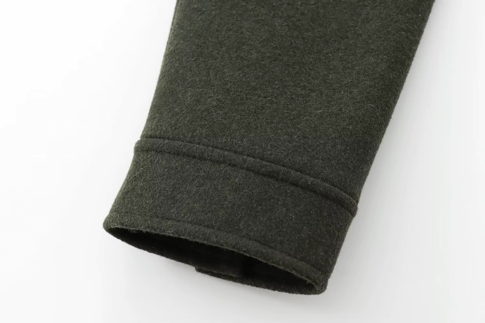 Elegant Zip-Up Winter Jacket